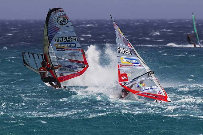 Albeau goes down - PWA Sotavento Fuerteventura Grand Slam 2011 ©  John Carter / PWA http://www.pwaworldtour.com